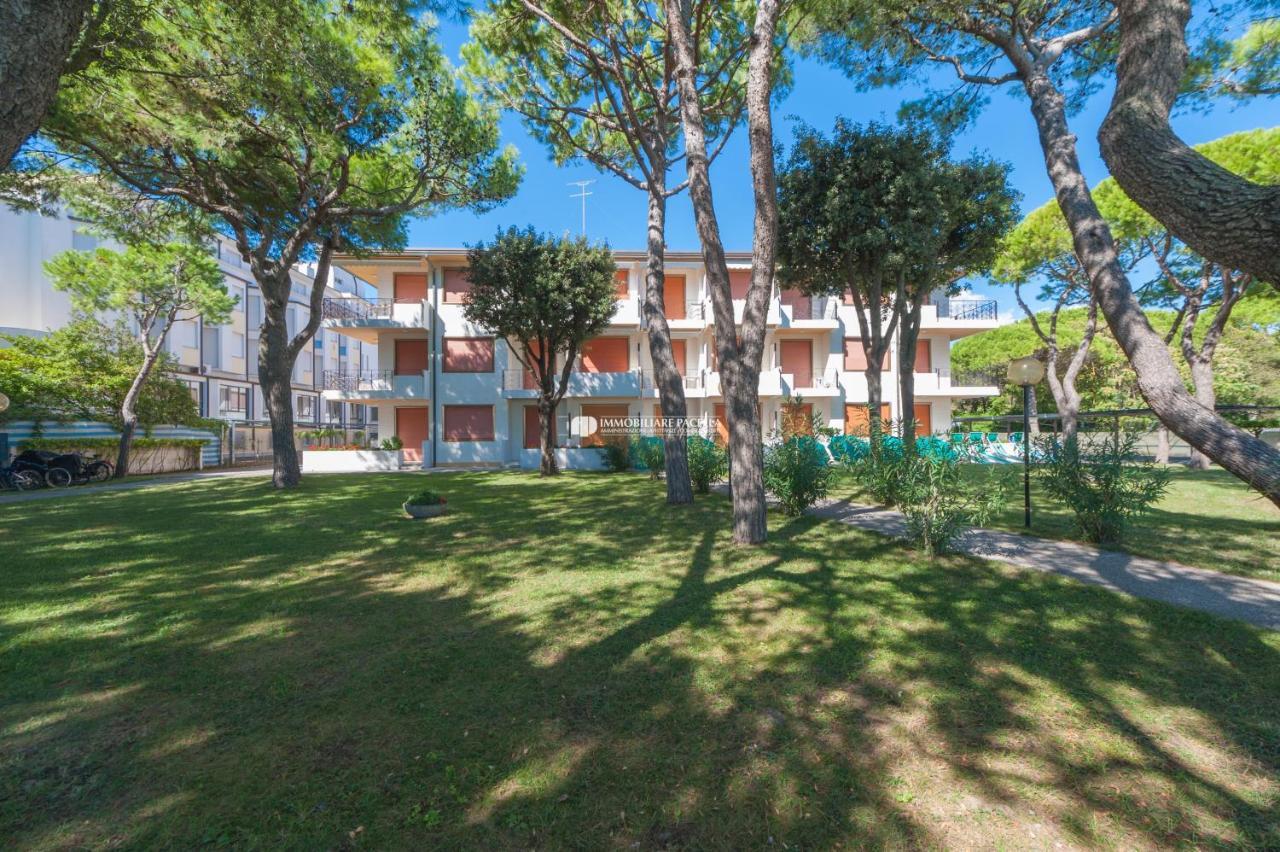 Park Residence Immobiliare Pacella Лидо-ди-Езоло Экстерьер фото